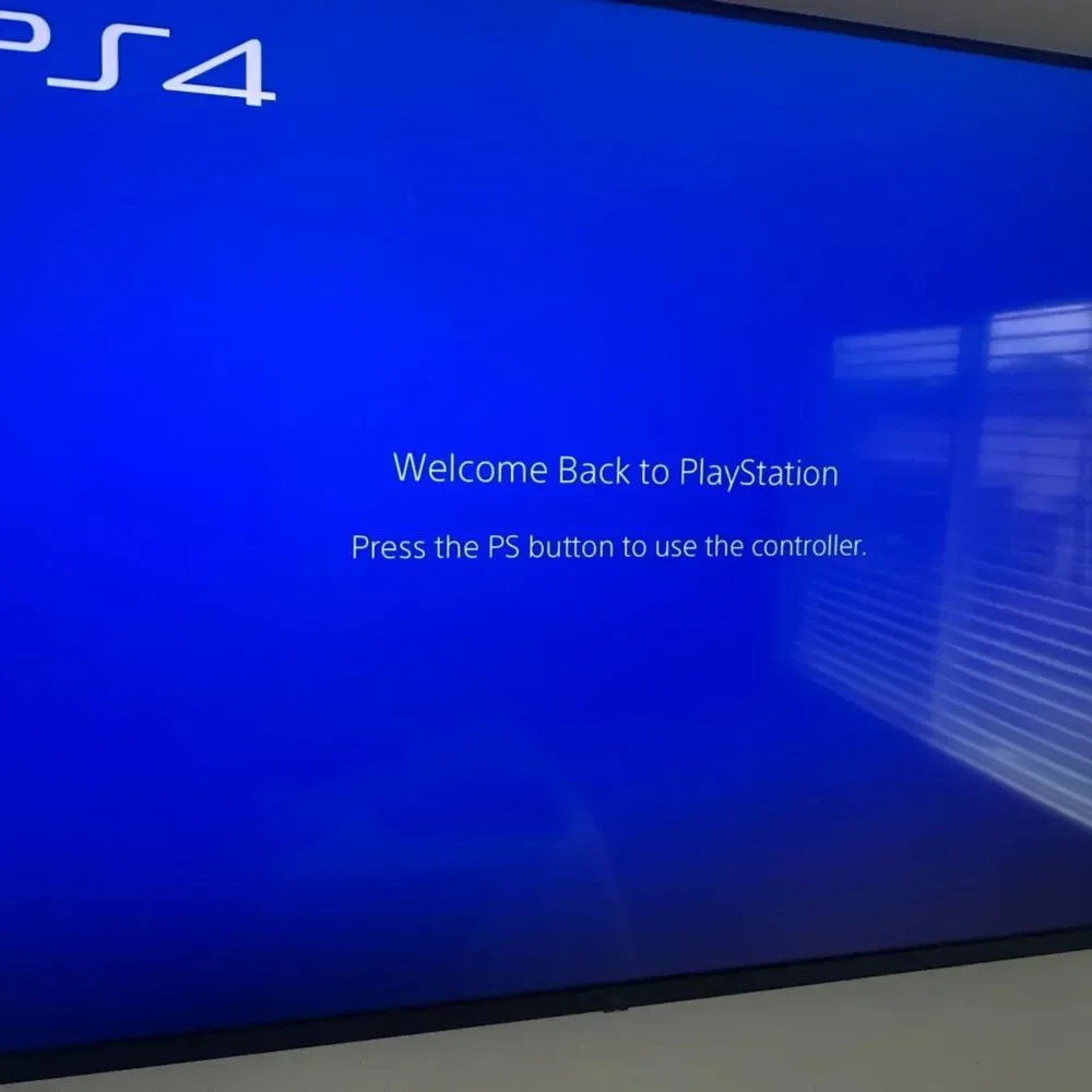 Sony PlayStation 4 Model CUH-2215B Console 1TB Tested Working Days Of Play